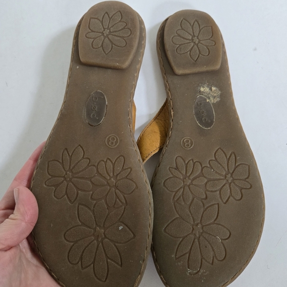 B.O.C. Born Concept Latisha yellow Leather Thong Sandals sz 8 - Picture 4 of 5